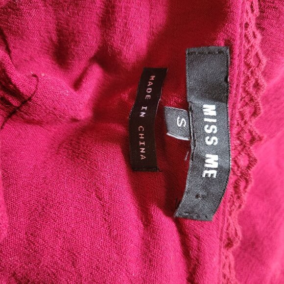Miss Me Womens Crochet Accent V-Neck Blouse Small Viscose & Cotton Burgundy - Picture 3 of 8